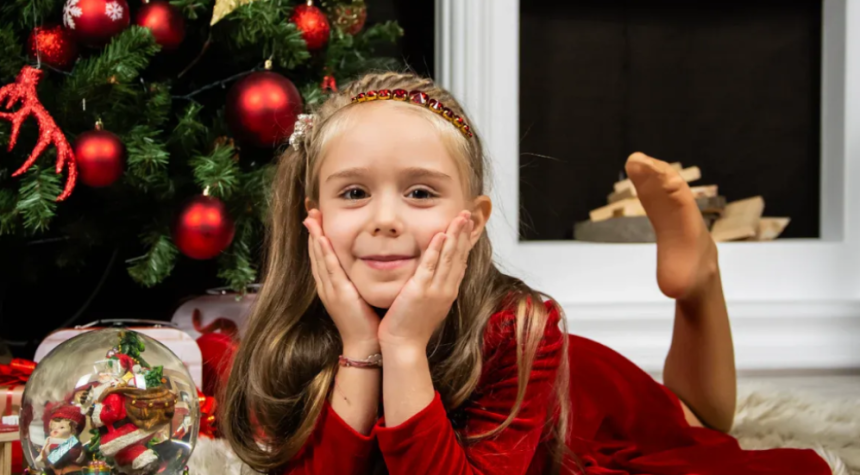 30 Best Christmas Books for Kids to Read Aloud in 2025